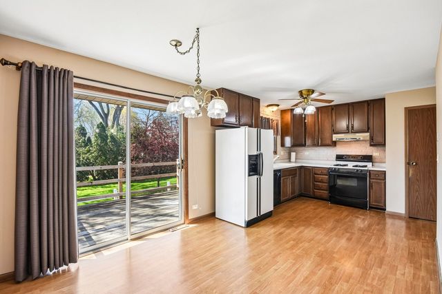 407 Fairfield Drive, Island Lake, IL 60042