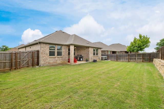 10117 Table Bluff Street, Aubrey, TX 76227