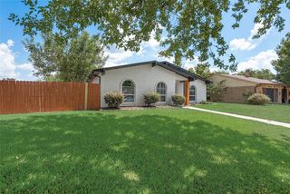 1905 Clark Trail, Grand Prairie, TX 75052