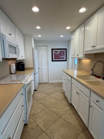 5400 N Ocean Drive 5c, Singer Island, FL 33404