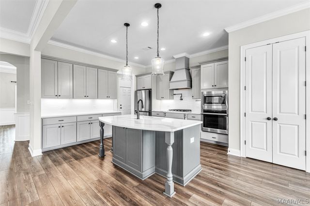 526 Midland Drive, Wetumpka, AL 36093