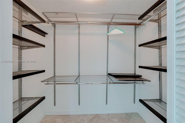 31 SE 5th St 3306, Miami, FL 33131