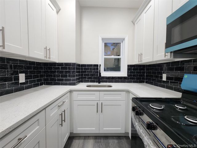 225 S 11th Avenue, Mount Vernon, NY 10550