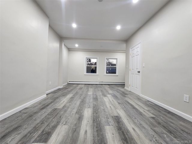 225 S 11th Avenue, Mount Vernon, NY 10550