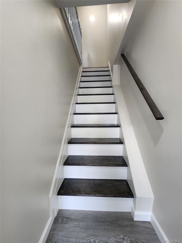 225 S 11th Avenue, Mount Vernon, NY 10550