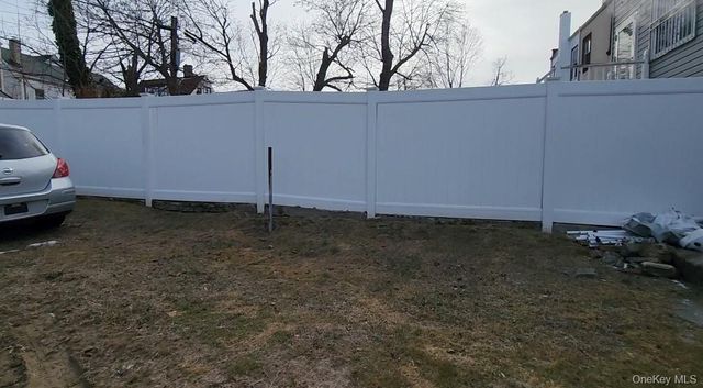 225 S 11th Avenue, Mount Vernon, NY 10550