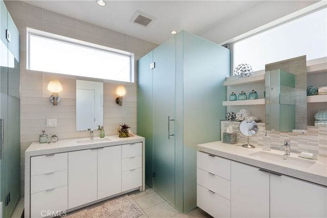 44 61st Place, Long Beach, CA 90803