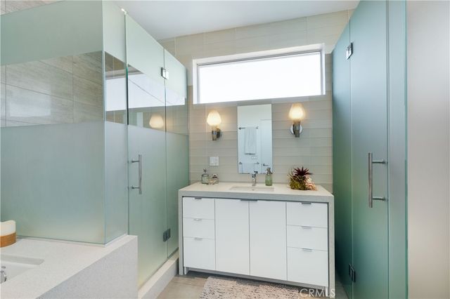 44 61st Place, Long Beach, CA 90803