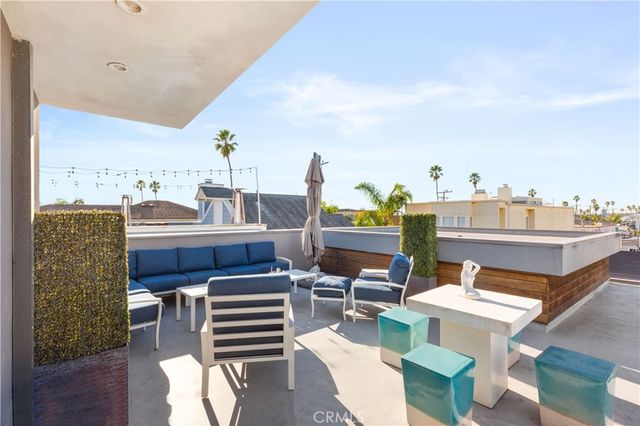 44 61st Place, Long Beach, CA 90803