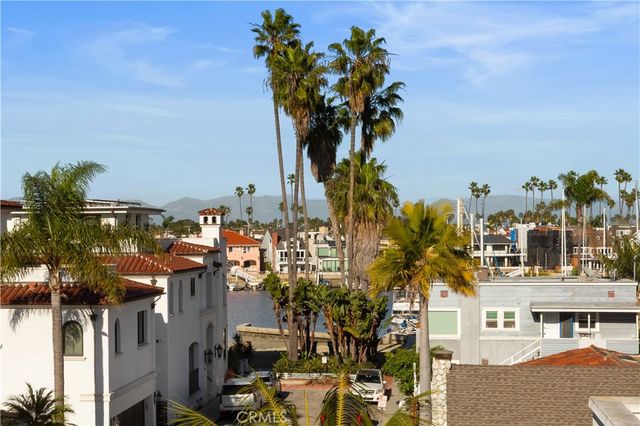 44 61st Place, Long Beach, CA 90803