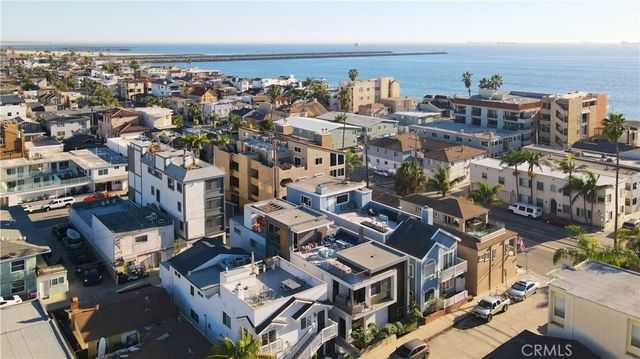 44 61st Place, Long Beach, CA 90803