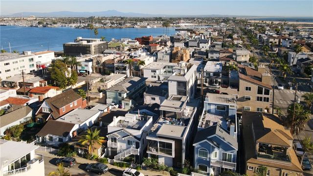 44 61st Place, Long Beach, CA 90803