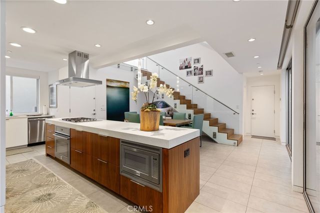 44 61st Place, Long Beach, CA 90803