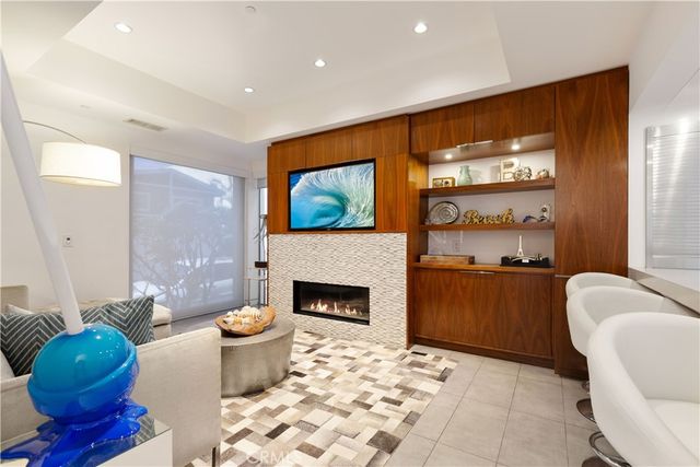 44 61st Place, Long Beach, CA 90803