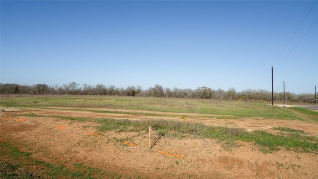 101 AZALEA CT, Dale, TX 78616