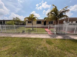 17950 NW 6th Ct 1, Miami Gardens, FL 33169