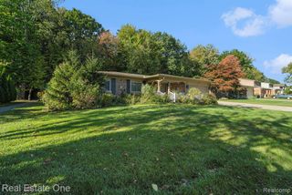 5761 Bingham Drive, Troy, MI 48085