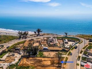 332 Mount Holyoke Avenue, Pacific Palisades, CA 90272