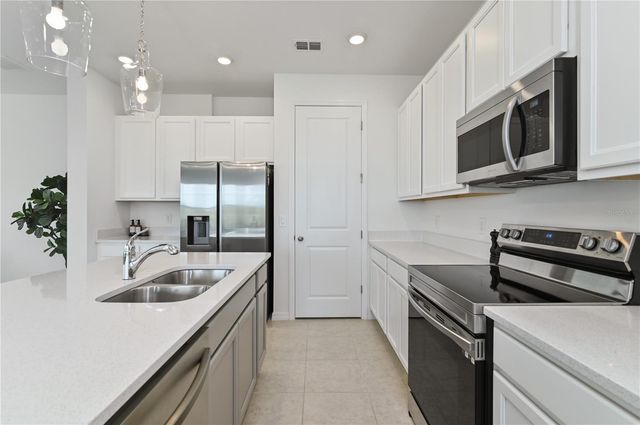 1754 SANIBEL DRIVE, Davenport, FL 33896