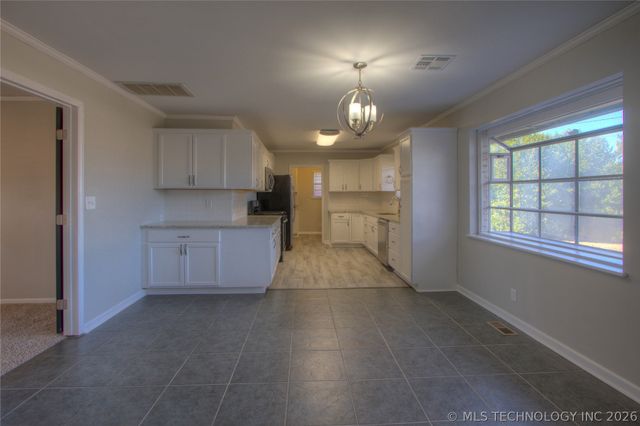 6635 E 54th Street, Tulsa, OK 74145