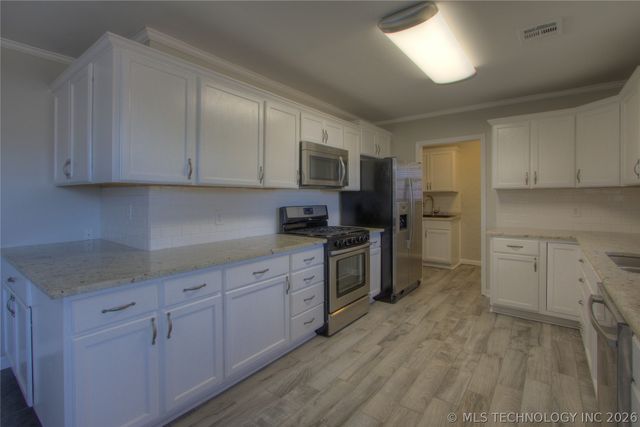 6635 E 54th Street, Tulsa, OK 74145