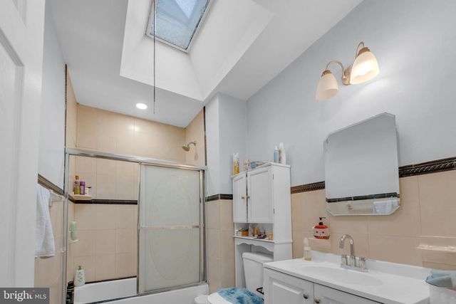 229 E ROCKLAND ST, Philadelphia, PA 19120