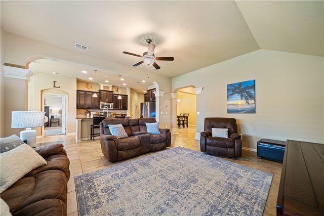 7914 Pavo Real St, Corpus Christi, TX 78414