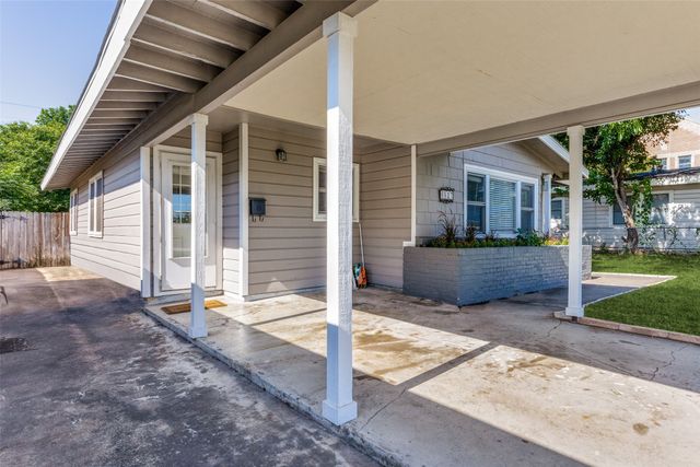 4517 Donnelly Avenue, Fort Worth, TX 76107