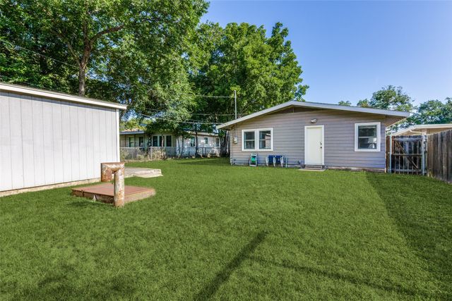 4517 Donnelly Avenue, Fort Worth, TX 76107
