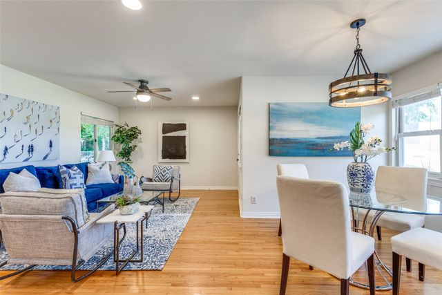 4517 Donnelly Avenue, Fort Worth, TX 76107