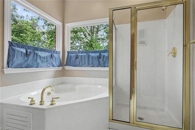 3211 Timberoak Court, Greensboro, NC 27410