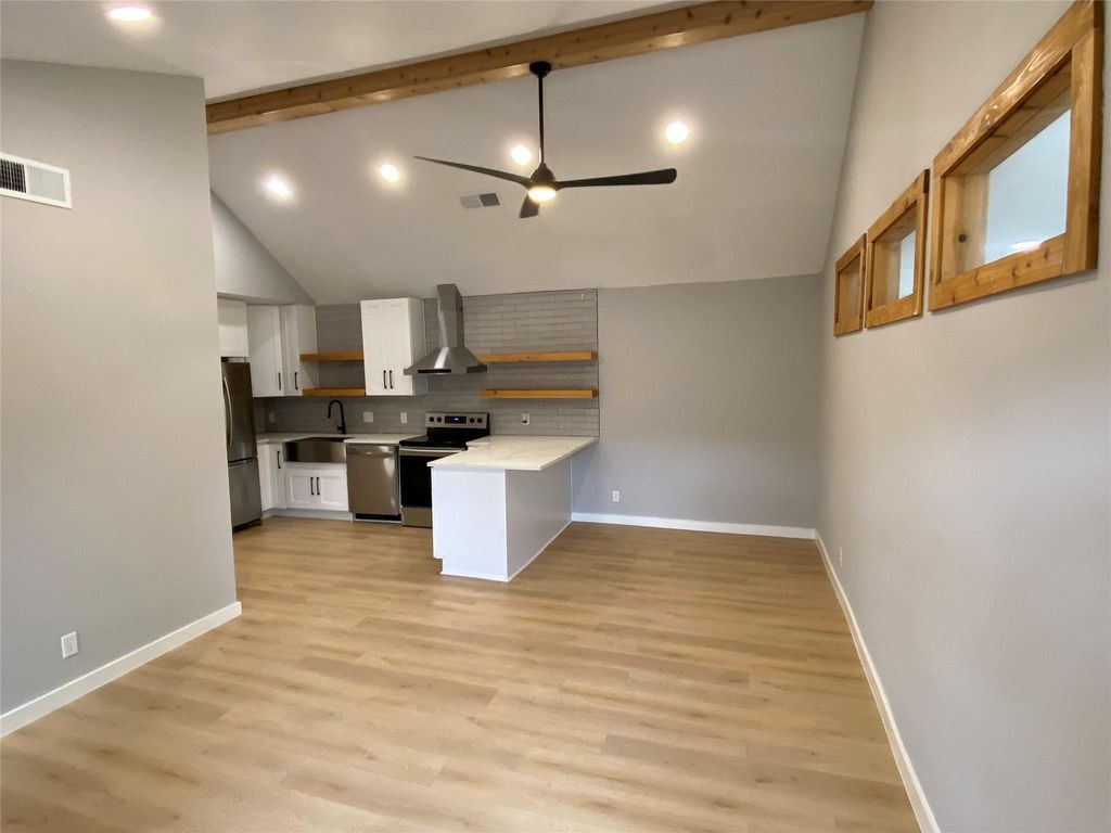 2705 Mulford CV B, Austin, TX 78741