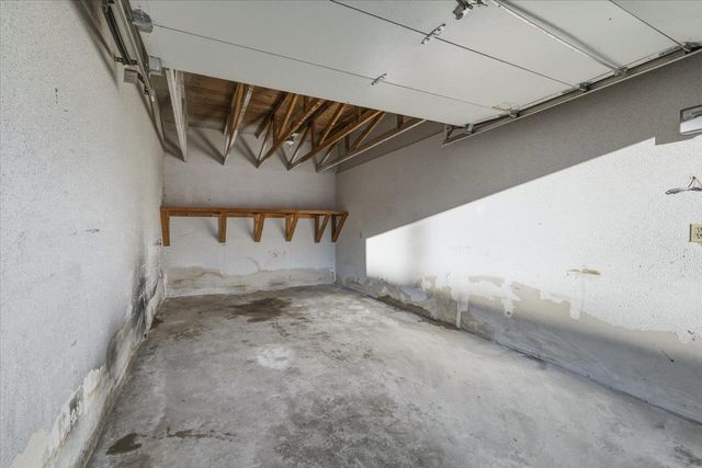 4 Knights Bridge Dr Apt 206, Nashua, NH 03063