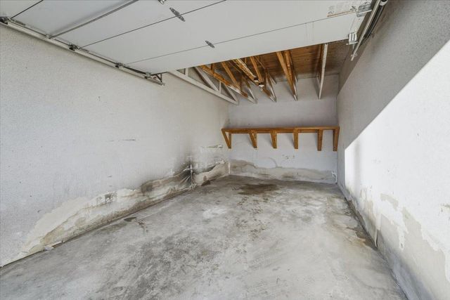 4 Knights Bridge Dr Apt 206, Nashua, NH 03063