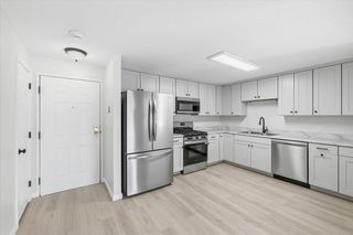 4 Knights Bridge Dr Apt 206, Nashua, NH 03063