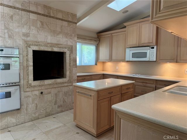 17410 Knapp Street, Northridge, CA 91325
