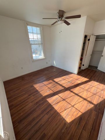 1012 W Huntington Avenue, Jonesboro, AR 72401