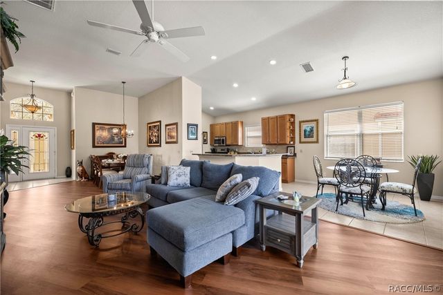 1323 W Skyview Crossing Drive, Hernando, FL 34442