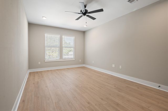 160 Westview Avenue, Valparaiso, FL 32580