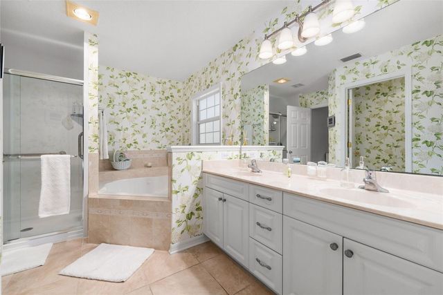 7418 WHITE OAKS ROAD, Alachua, FL 32615