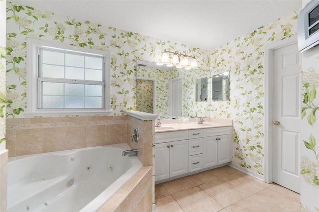 7418 WHITE OAKS ROAD, Alachua, FL 32615