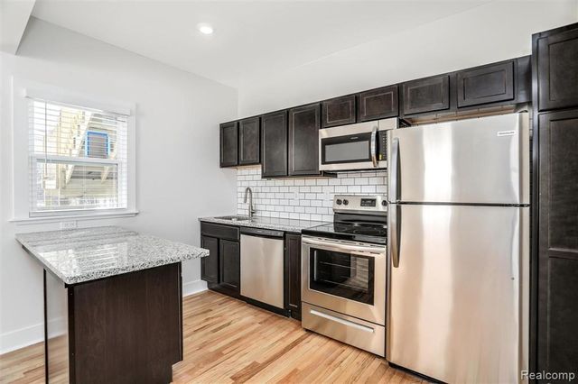 89 W Philadelphia Street 8, Detroit, MI 48202