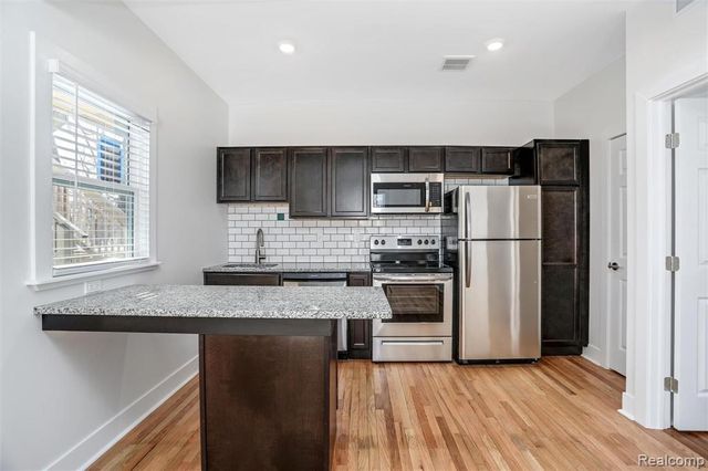 89 W Philadelphia Street 8, Detroit, MI 48202
