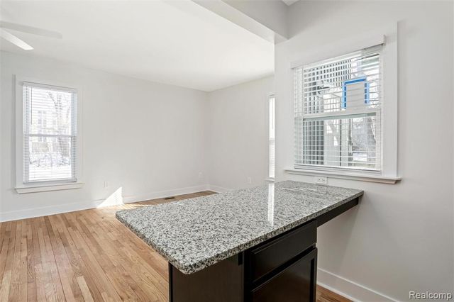 89 W Philadelphia Street 8, Detroit, MI 48202