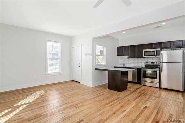 89 W Philadelphia Street 8, Detroit, MI 48202