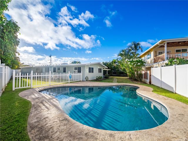 545 Ka Awakea Place, Kailua, HI 96734