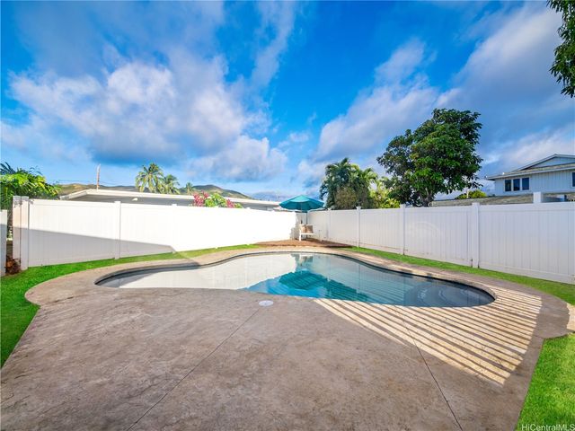 545 Ka Awakea Place, Kailua, HI 96734