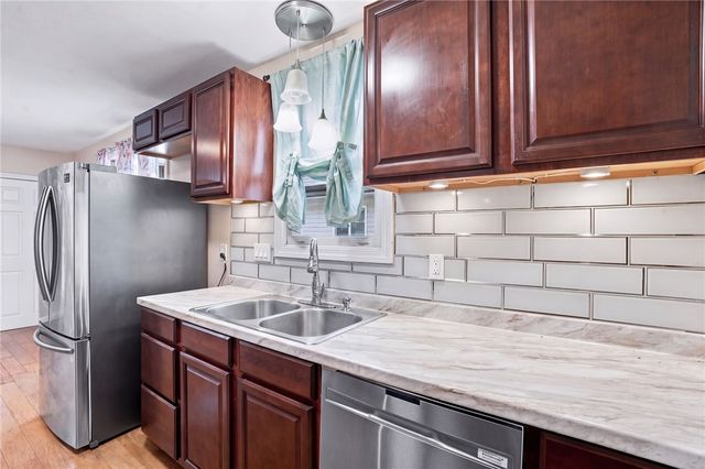 33 Huldah Street, Providence, RI 02909