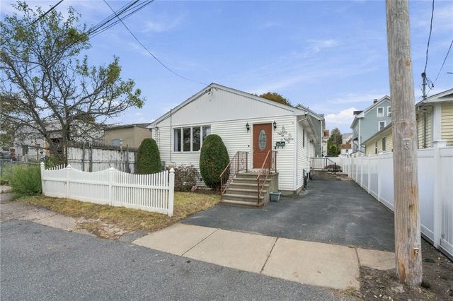33 Huldah Street, Providence, RI 02909