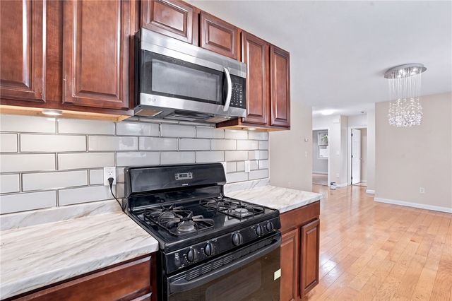 33 Huldah Street, Providence, RI 02909